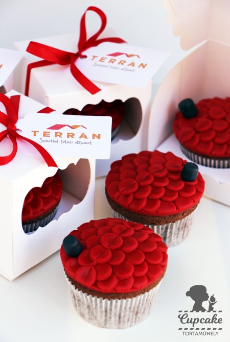 Egyedi Terran cupcake céges eseményre