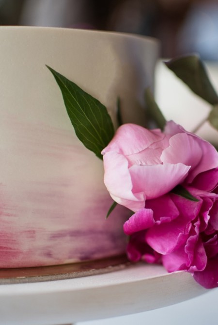 Esküvői torta - bazsarózsás - pink - fehér