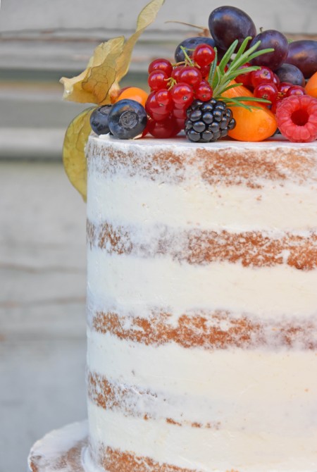 N.C. gyümölcsökkel és aranyfüstel