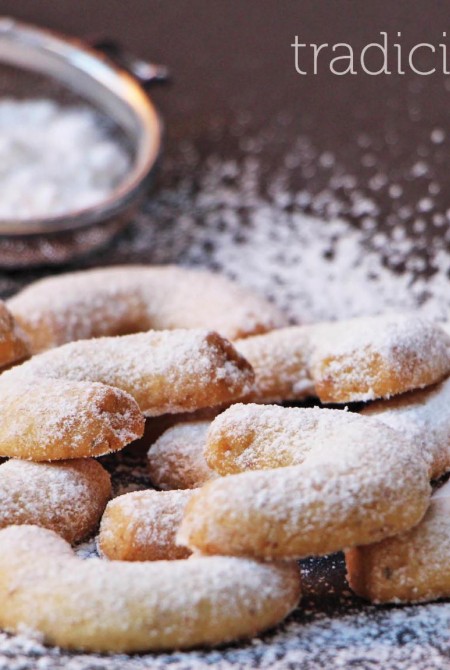 Diós kifli 100g 2490.-