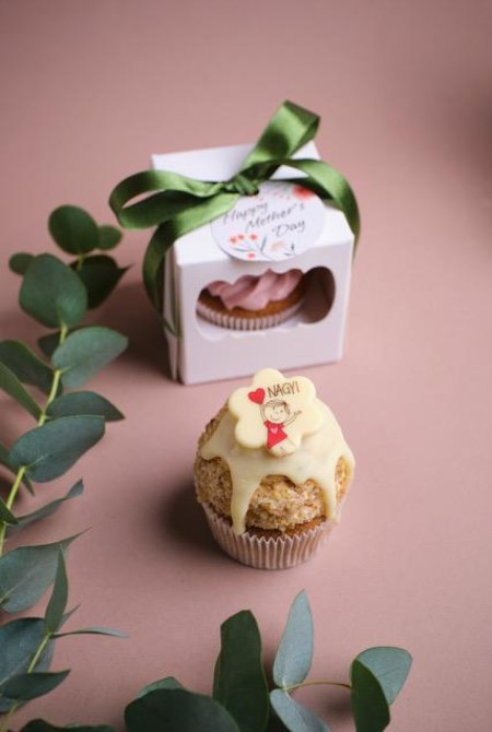 1-BOX Anyák napi cupcake díszdobozban 2 590 HUF